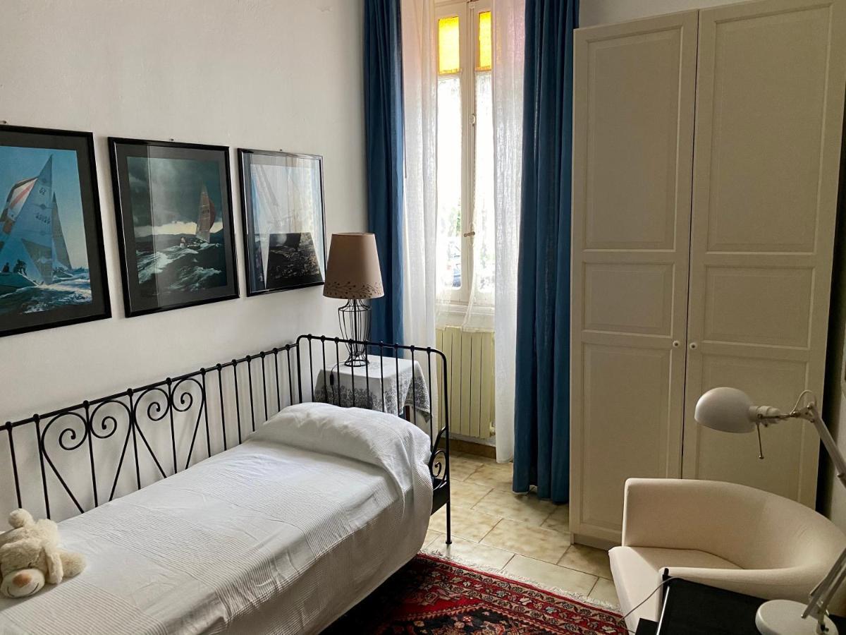 مبيت وإفطار كيافاري Lungomare Portoturistico المظهر الخارجي الصورة
